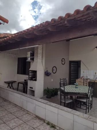 Casa com 3 quartos à venda no Bairro Jardim Patrícia - Uberlândia/MG
