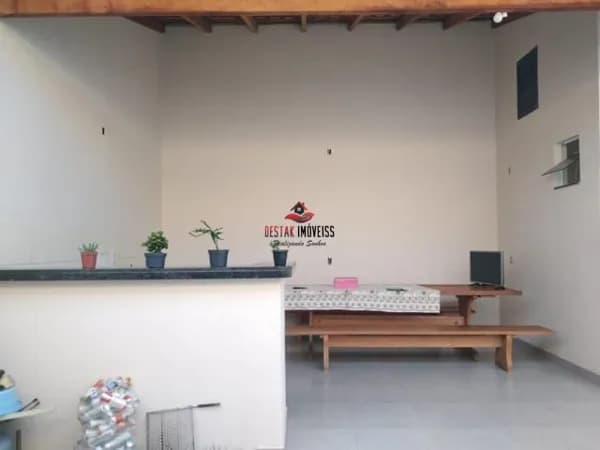 Casa com 3 quartos à venda, bairro Santa Mônica - Uberlândia/MG