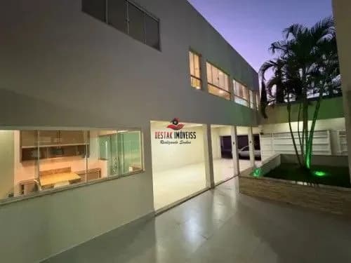 Sobrado à venda, 274 m² por R$ 750.000,00 - Planalto - Uberlândia/MG
