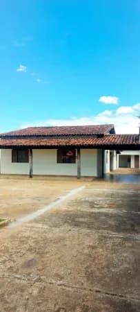 Casa à venda por R- Marta Helena - Uberlândia/MG