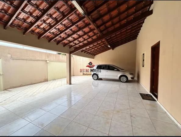 Casa com 3 quartos à venda bairro Segismundo Pereira - Uberlândia/MG