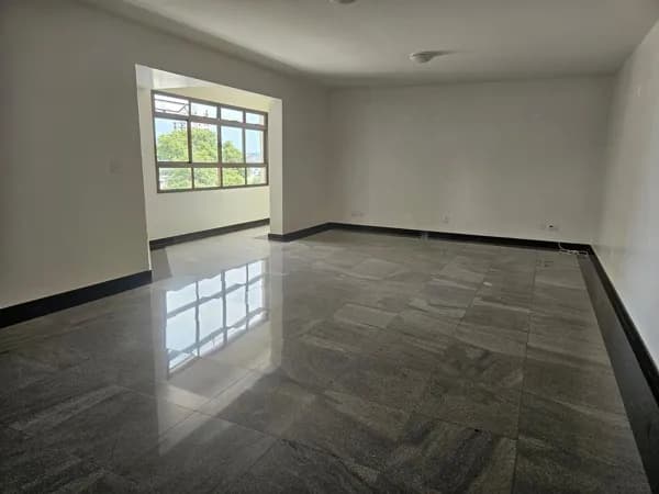 Apartamento com 3 quartos à venda, Bairro Rezende Junqueira - Uberlândia/MG