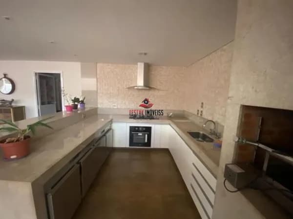 Casa com 4 quartos à venda no Bairro Tubalina - Uberlândia/MG