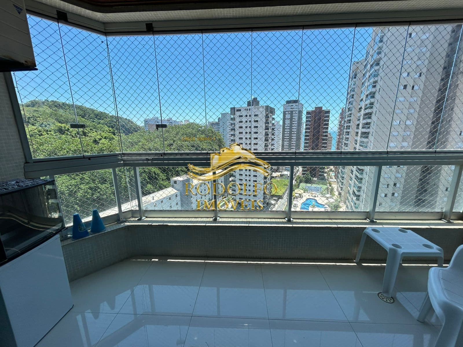 Guarujá-SP Apartamento Praia das Astúrias 110m² 3 Suítes 1 Vaga Varanda Ar-condicionado Piscina Academia
