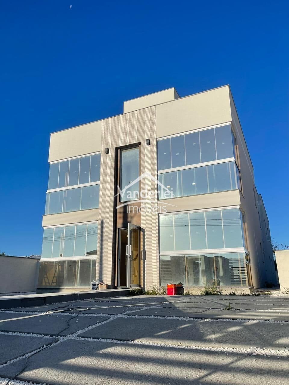 Apartamento 99,96m² com 04 quartos, sendo 01 suíte, no bairro Balneário Ponta do Papagaio em Palhoça - SC