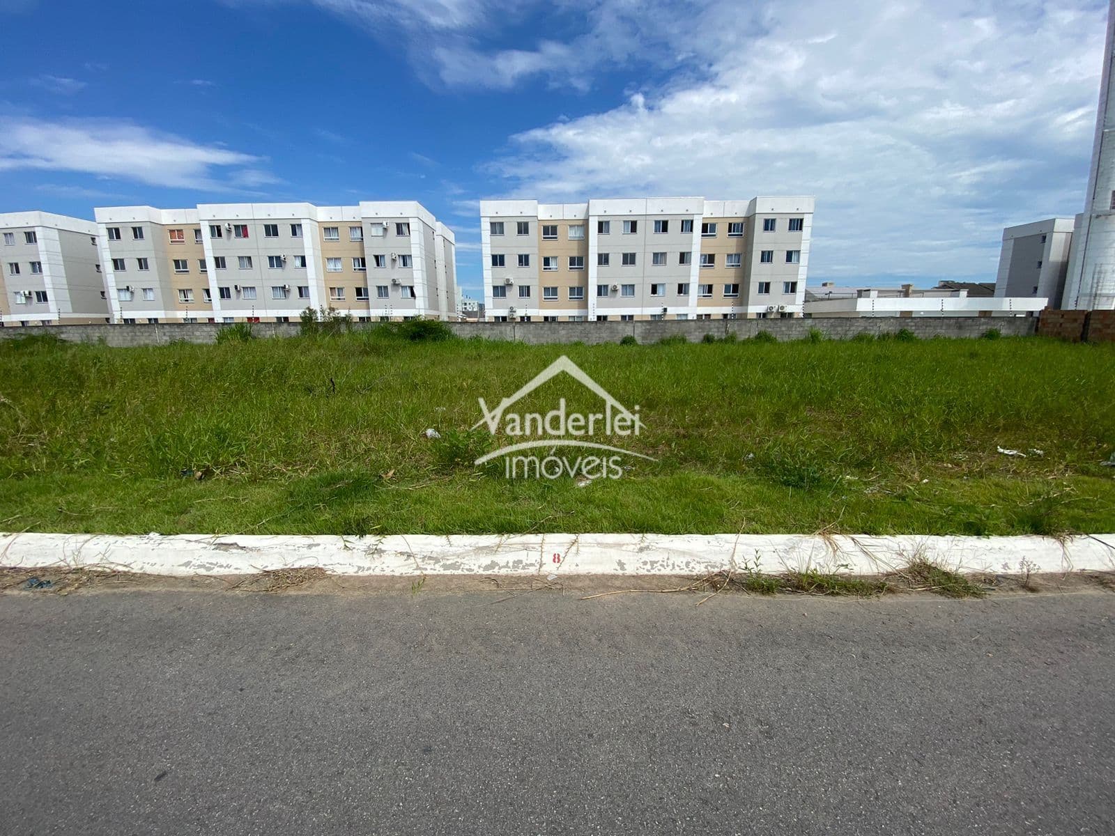 Terreno com 200m² no lot. Villa Toscana em Palhoça - SC
