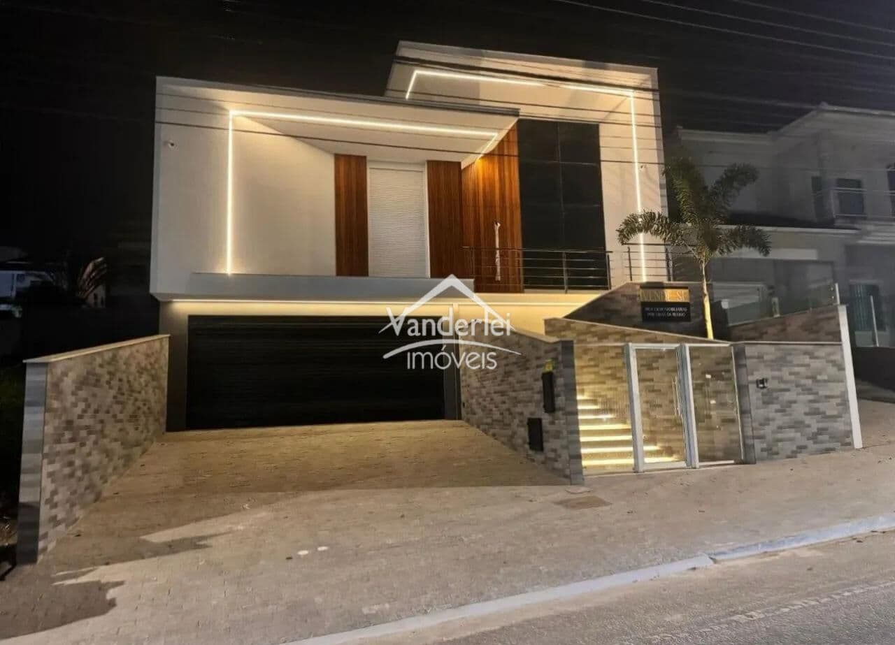 Casa Alto Padrão 240,37 m² no Lot Pedra Branca em Palhoça-SC