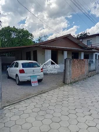Casa de Madeira no Aririu
