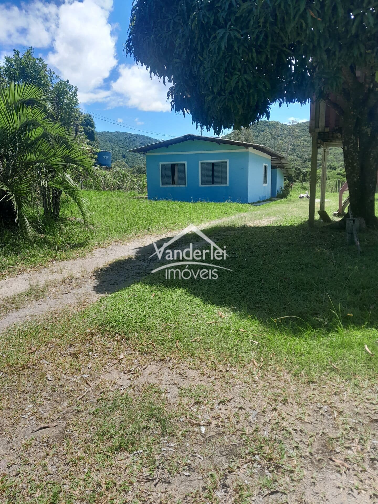 Sítio Lindo terreno rural no Bairro Ratones em Florianópolis -SC