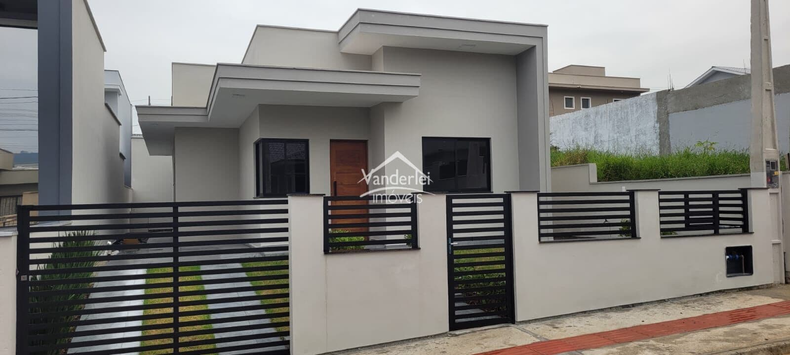 Casa no Loteamento Vale Verde com 03 quartos, sendo 01 suíte no bairro Bela Vista em Palhoça - SC