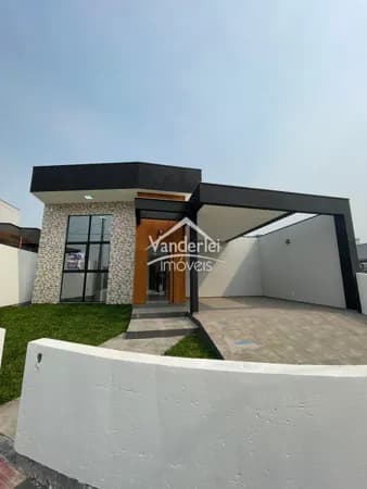 Casa com 03 quartos, sendo 01 suíte no bairro Bela Vista em Palhoça - SC