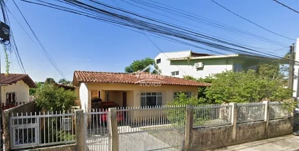 Casa no bairro Centro em Palhoça - SC