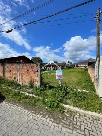 Terreno com 783 metros com escritura
