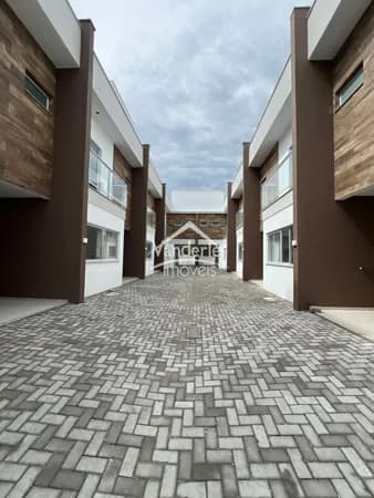 Sobrado Villa Toscana Residence com 02 quartos sendo 02 suítes no Loteamento Nova Palhoça em Palhoça - SC