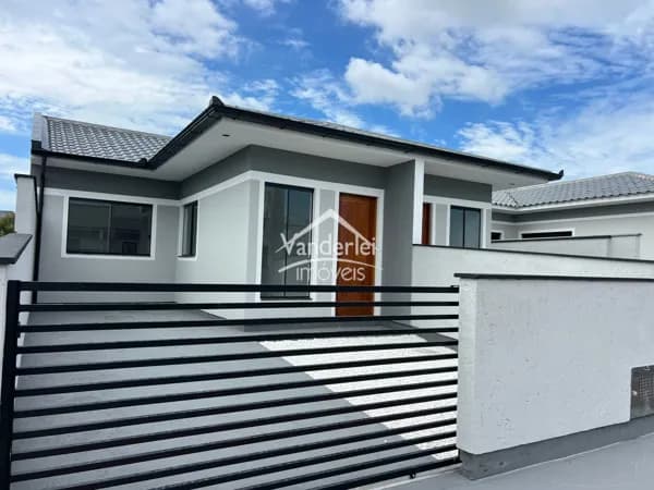 Casa no Loteamento Villa Toscana 02 quartos no bairro Barra do Aririu em Palhoaç - SC