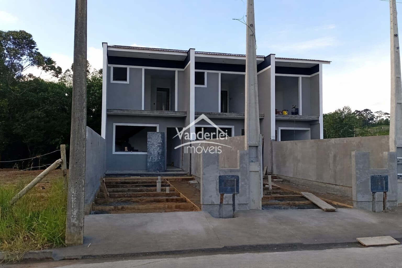 Sobrado 02 suites no Nova São José e São José-SC