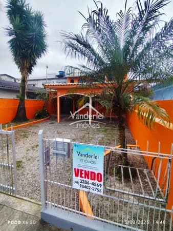 Casa 05 dormitórios no bairro Aririu em Palhoça-SC