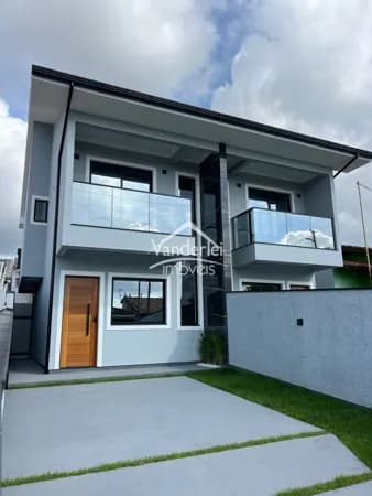 Sobrado no Loteamento Madri com 02 quartos, sendo 02 suite em Palhoça-SC
