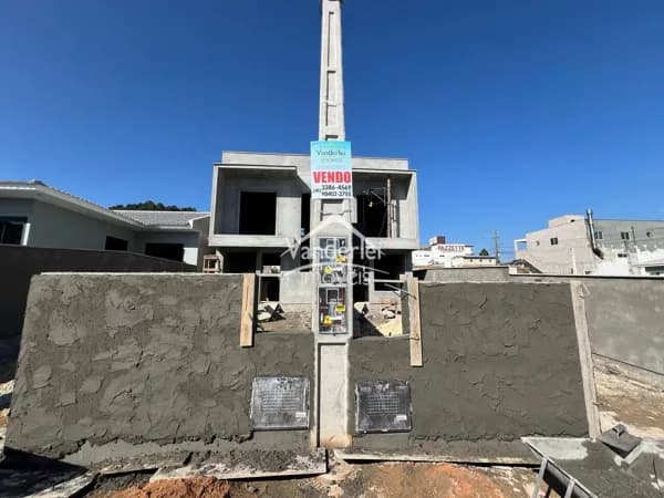 Sobrado no Lot Jardins 2 com 02 quartos no bairro Bela Vista em Palhoça - SC