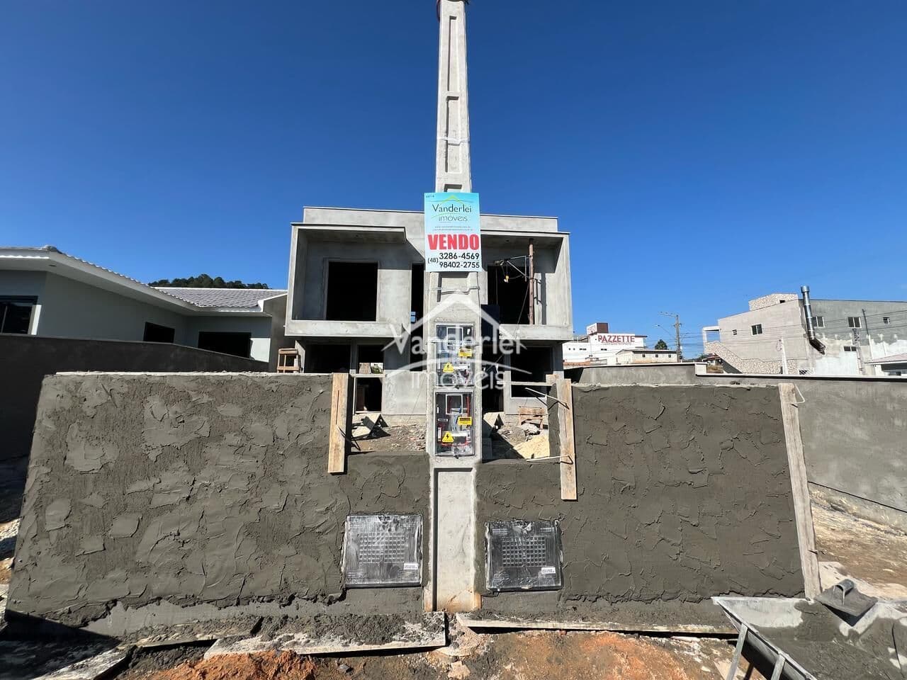 Sobrado no Lot Jardins 2 com 02 quartos no bairro Bela Vista em Palhoça - SC
