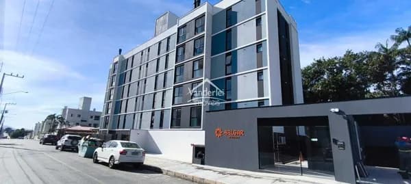 Apartamento 02 quartos no bairro Serraria, São José/SC