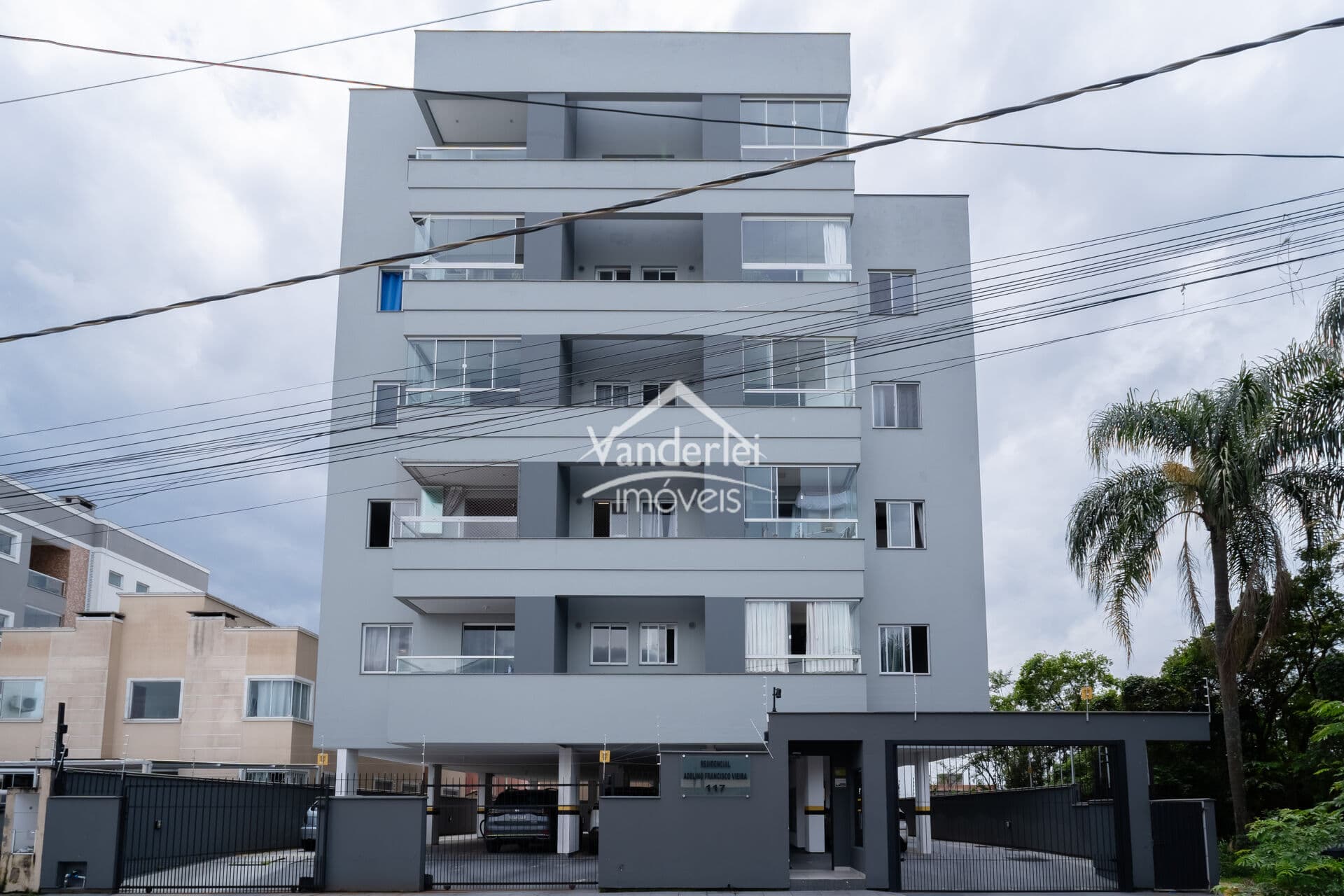 Apartamento semi mobiliado 2 dormitórios Nova Palhoça em Palhoça-SC