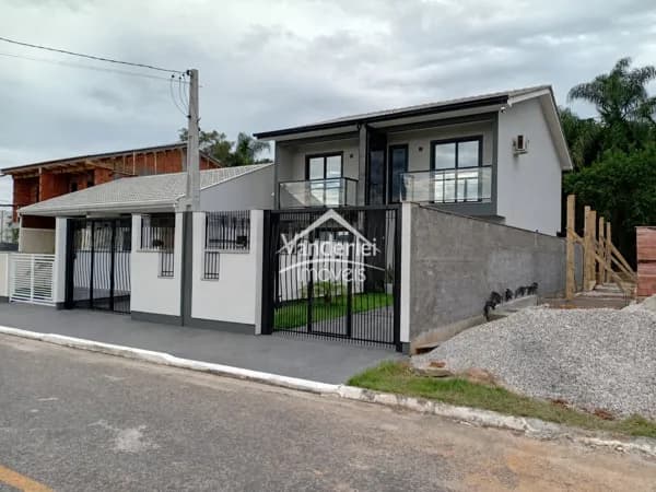 Sobrado 02 quartos com 02 suítes no bairro Sertão do Maruim, São José/SC