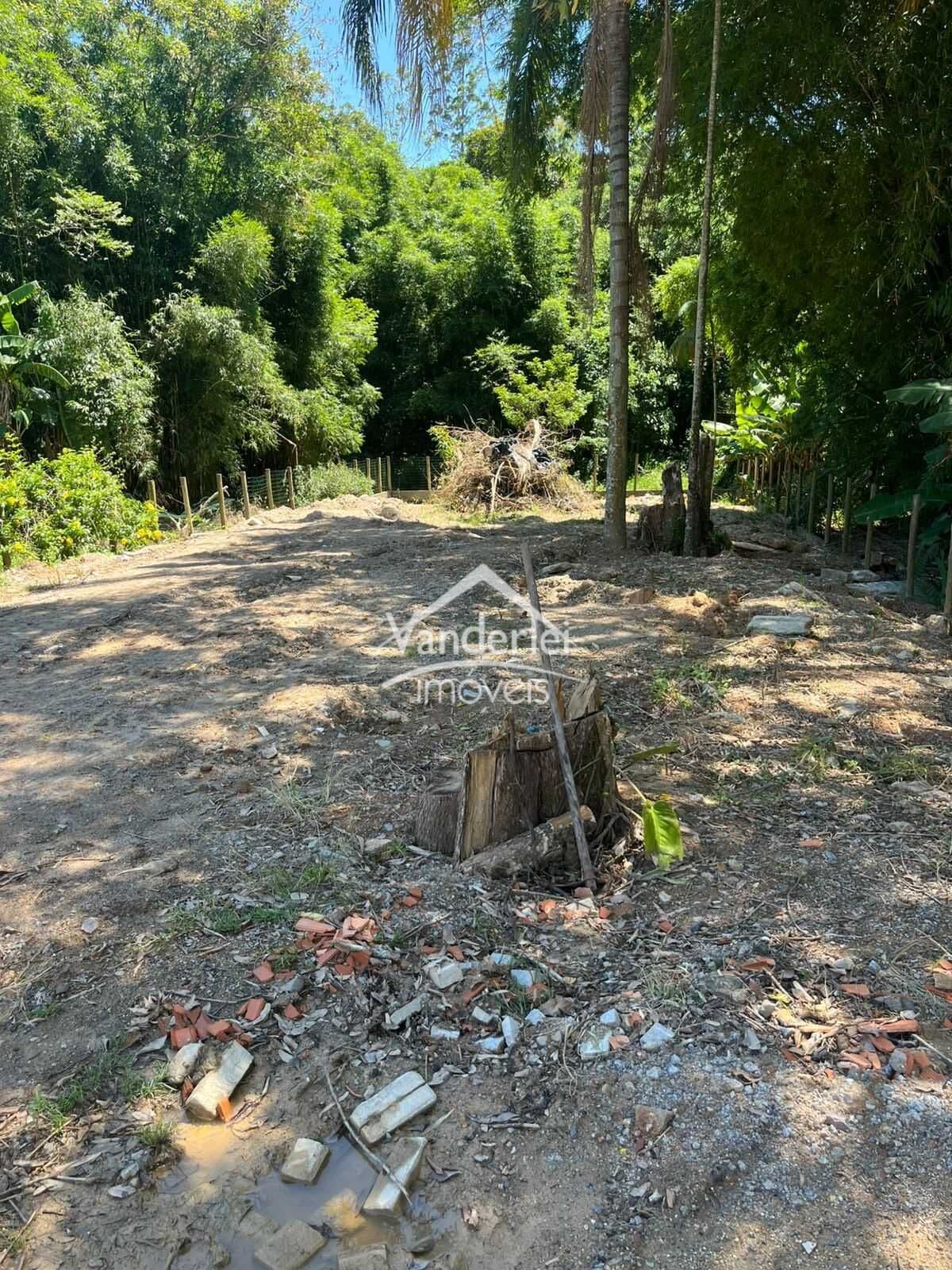 Terreno de 195m² na Guarda do Cubatão, Palhoça/SC