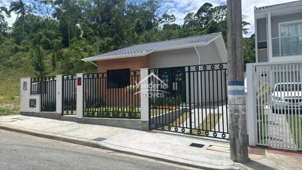 Casa Unifamiliar no bairro Sertão do Maruim, São José/SC