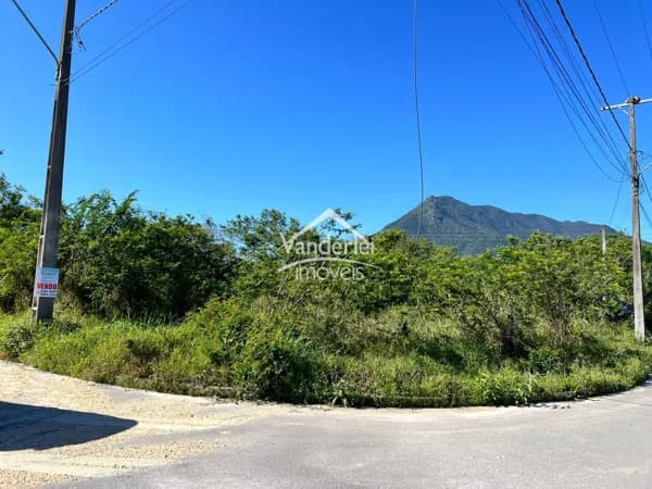 Terreno em Loteamento Guarda do Tabuleiro no bairro Guarda do Cubatão em Palhoça - SC