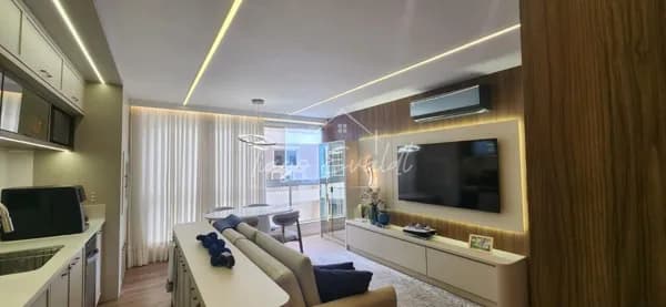 Apartamento Mobiliado a 60 metros da Praia dos Ingleses.