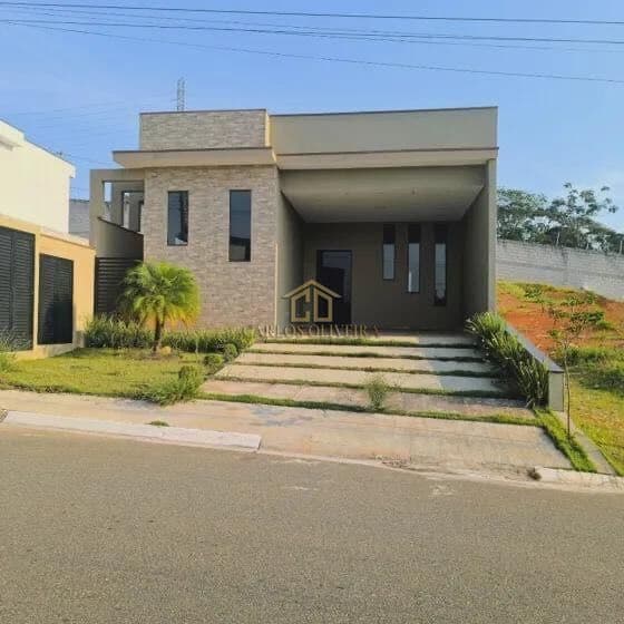 Casa térrea à Venda no Condomínio Residencial Veneza, Mogi das Cruzes/SP