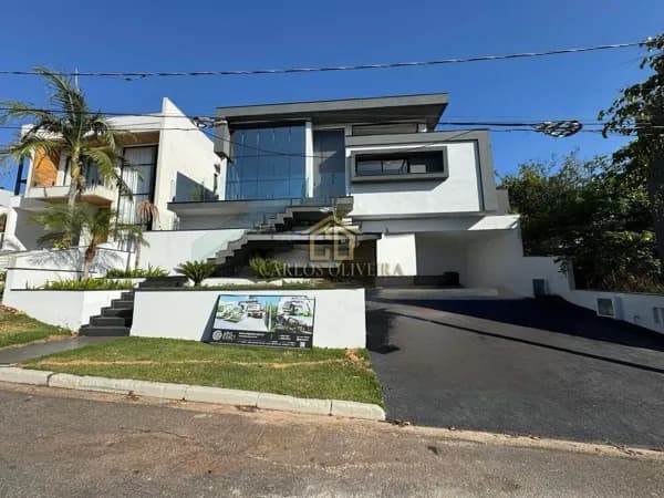 Casa á Venda no Condomínio Verdes Lagos, Arujá/SP