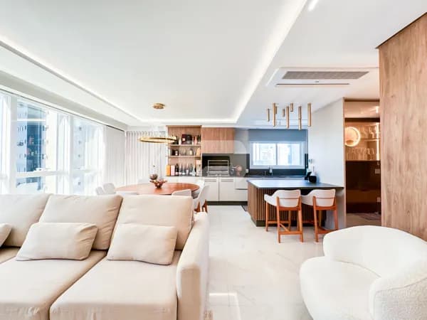 🌟 Apartamento FG de 3 suítes com vista para o mar – próximo à roda gigante de Balneário Camboriú