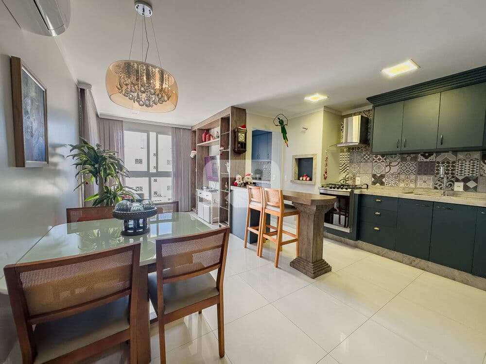 Apartamento de 2 dormitórios em Home Club no coração de BC!