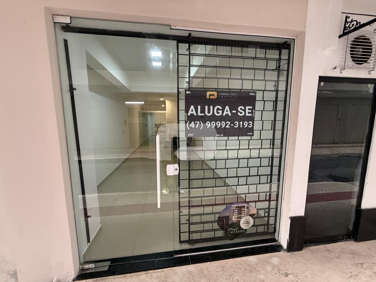 Sala Comercial Térrea para Locação no Centro de Balneário Camboriú