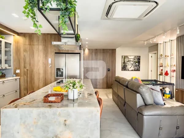 Apartamento mobiliado com 4 suítes e lazer de clube no Centro