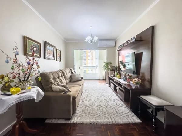 Apartamento em Prédio Frente Mar com 3 Dormitórios no coração de Balneário Camboriú