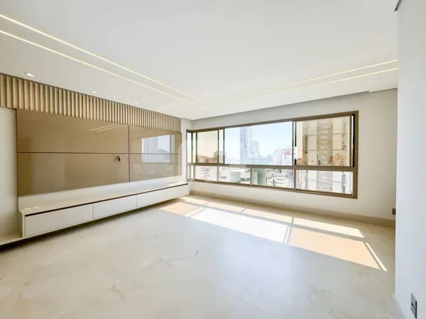 Exclusividade e Sofisticação no Coração de Balneário Camboriú 3 Suítes