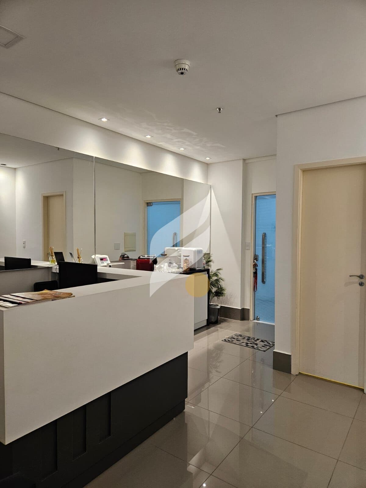 Sala Comercial mobiliada