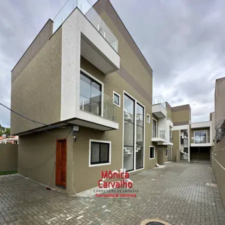 Sobrado à venda em Curitiba/PR