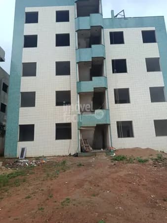 Apartamento em Santanense, Itaúna/MG