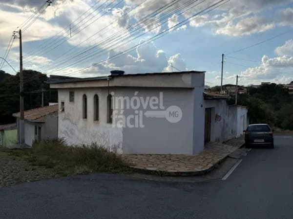 Casa em Itaunense, Itaúna/MG