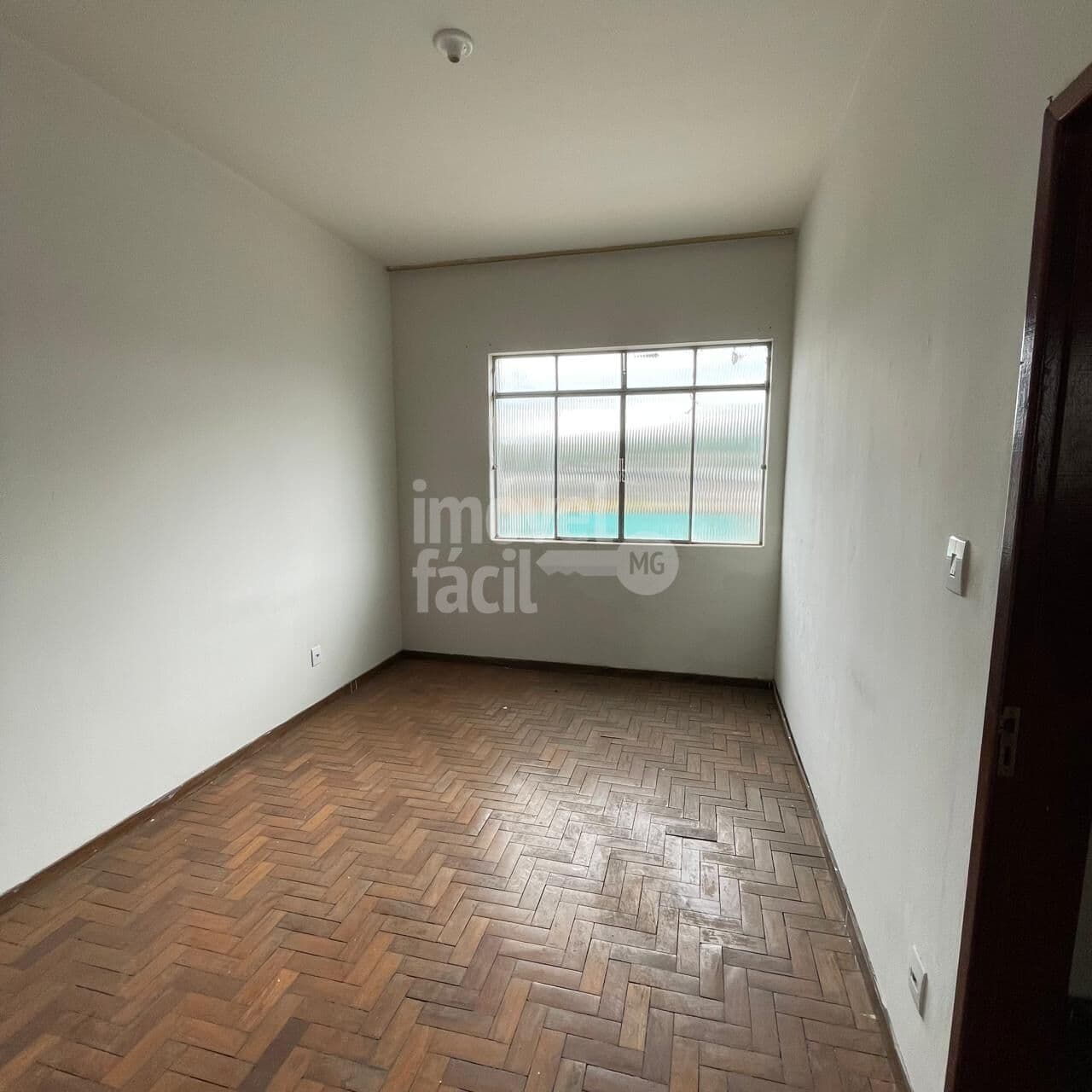 Apartamento em Itaúna - Centro