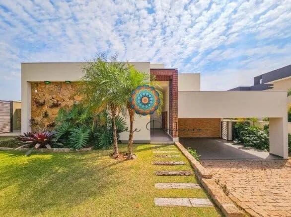 CASA NO BOSQUE DO HORTO