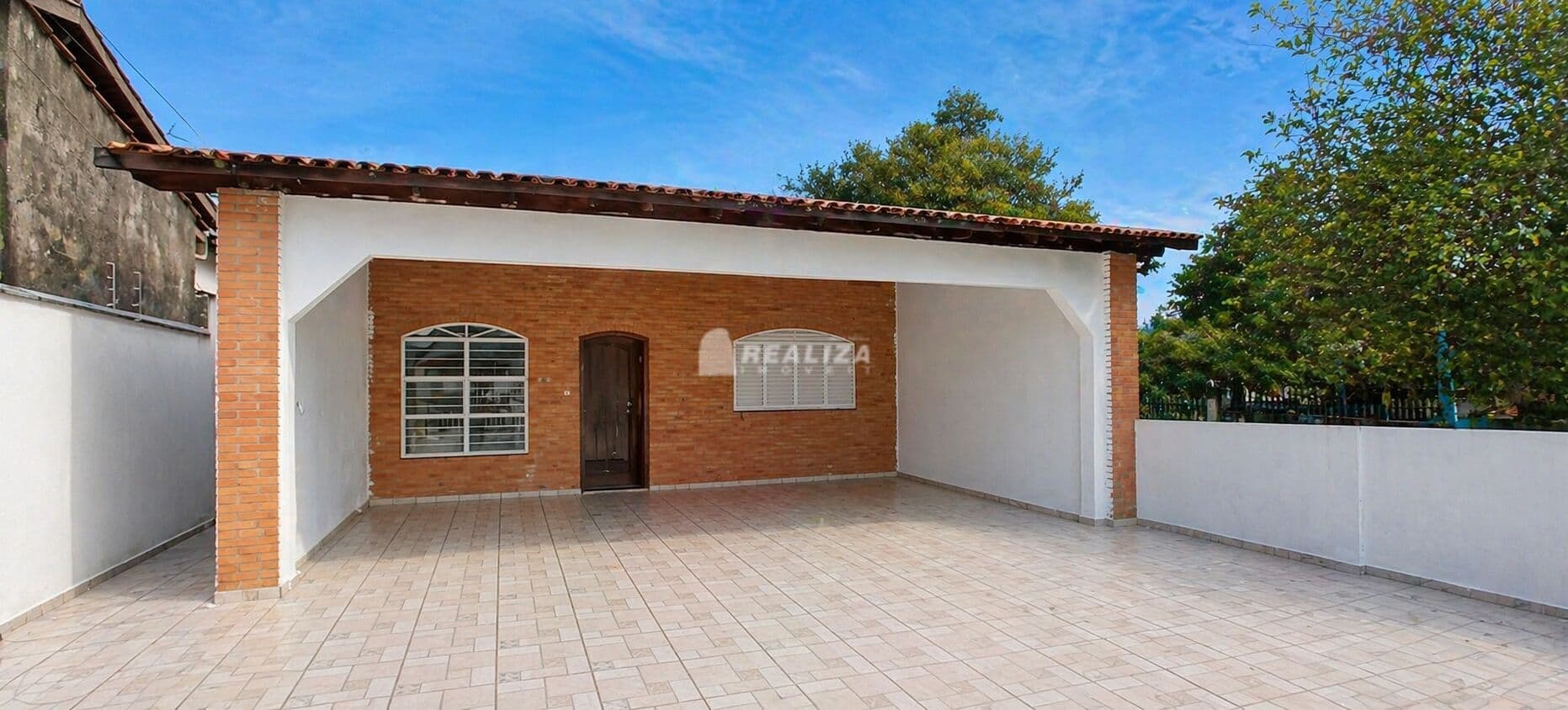 Excelente casa térrea 2 dormitórios em enorme terreno JD ISAFER/SAIRA - Área Terreno: 520,16 m² / Testada de 15 M/ Área construída: 108 m2. ZR2.