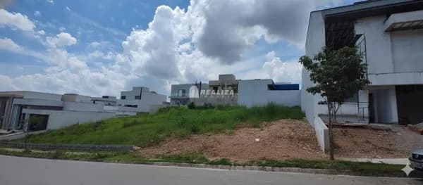 Terreno em Condomínio com Infraestrutura Completa por R$ 350 Mil !!!