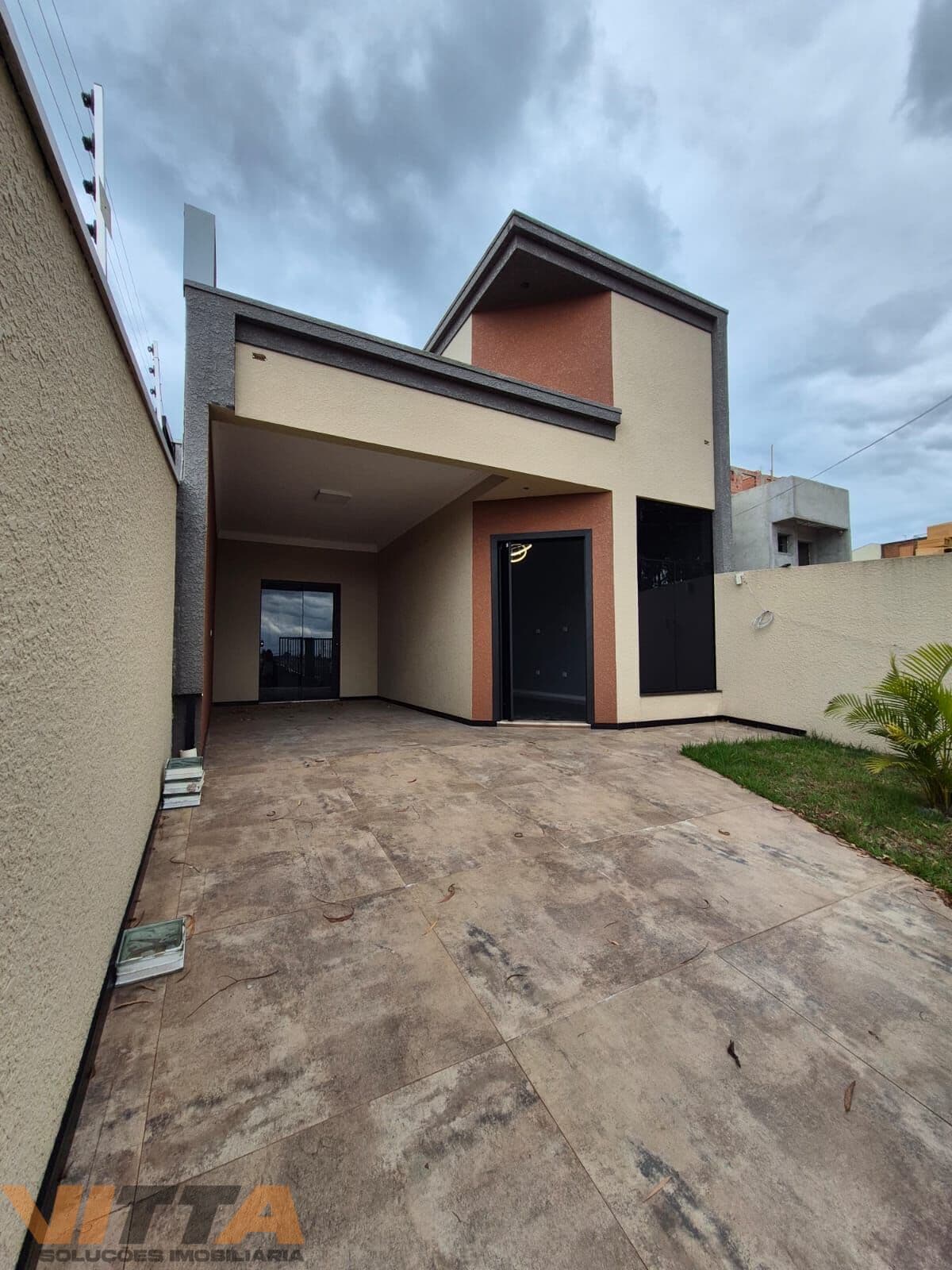 Casa com piscina à venda em Araucária - Costeira - 151 m²