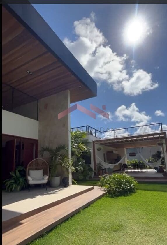 Casa de Alto Padrão - Condomínio Fechado em Aldeia