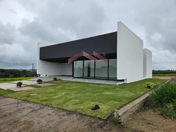Sua Casa Nova Espera por Você: Modernidade e Praticidade em Aldeia!